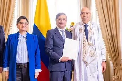 السفير محمد عالي أعلي سالم يقدم أوراق اعتماده للرئيس الكولومبي بصفته سفيرا للجمهورية الصحراوية لدى كولومبيا 